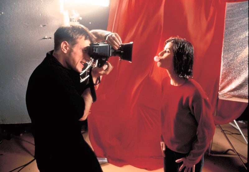 Kadr z filmu "Trzy kolory. Czerwony", reż. Krzysztof Kieślowski
